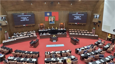 立法院今天(13日)三讀通過前瞻基礎建設計畫第5期特別預算案。立法院會13日會議情況。(劉玉秋攝)