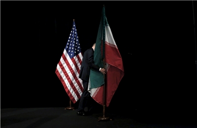 以色列13日空襲伊朗後，美伊核談判前景更不明朗，恐使得情勢更加複雜化。(路透社/達志影像)