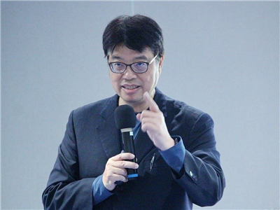 陸委會主委邱垂正27日在台中出席「兩岸關係與民主韌性暑期青年營」時表示，中共是台灣唯一境外敵對勢力 (央廣記者王照坤 攝)