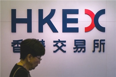 中國企業已占港交所總市值的81%。圖為香港證券交易所。(AFP)