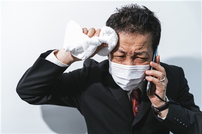 中暑 熱 (示意圖/pakutaso圖庫)