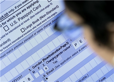 美國2021年推出X性別護照。 檔案照。