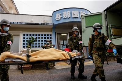 圖為日本政府於與那國島進行災難演習。資料照片 (路透社/達志影像)