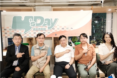 Y’s Day「週三青年日」25日舉辦「台海危機下的國軍再升級：制度、訓練與性別的三重挑戰」座談。圖左起： 張國城 余宗基 胡博硯 謝昀希 陳璽安。(台灣智庫提供)