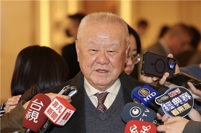 三三企業交流會理事長林伯豐18日指出，目前央行「做得很好」，希望新台幣匯率能維持在30元水位。資料照。