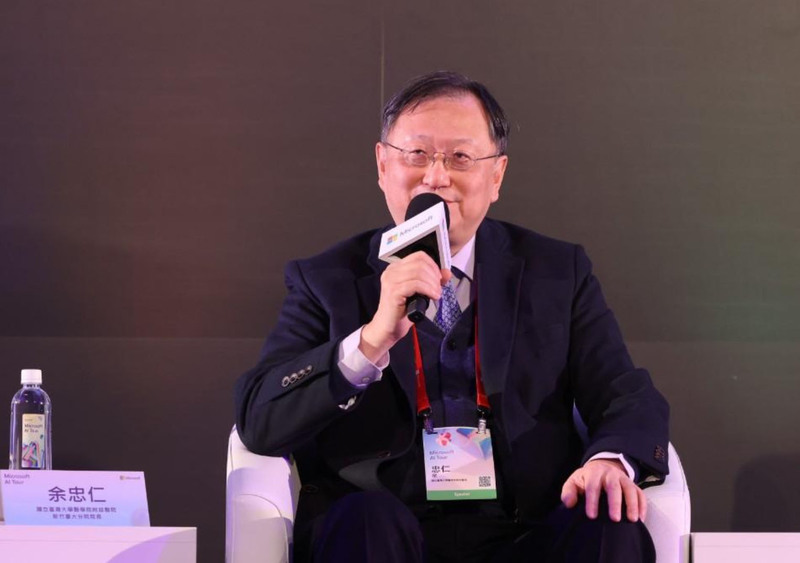 醫界龍頭台大醫院總院長換人，4日證實將由肺癌權威、現任新竹台大分院院長余忠仁接掌總院長，新人事案預計於8月1日正式生效。（台大院方提供）
