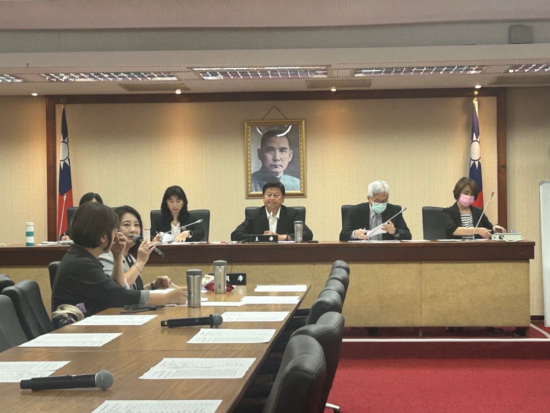 立法院朝野黨團今天(31日)協商促請行政院盡速提出「丹娜絲颱風災後重建特別條例」公決案，朝野達成共識，請行政院於下周提出特別條例。(趙婉淳 攝)