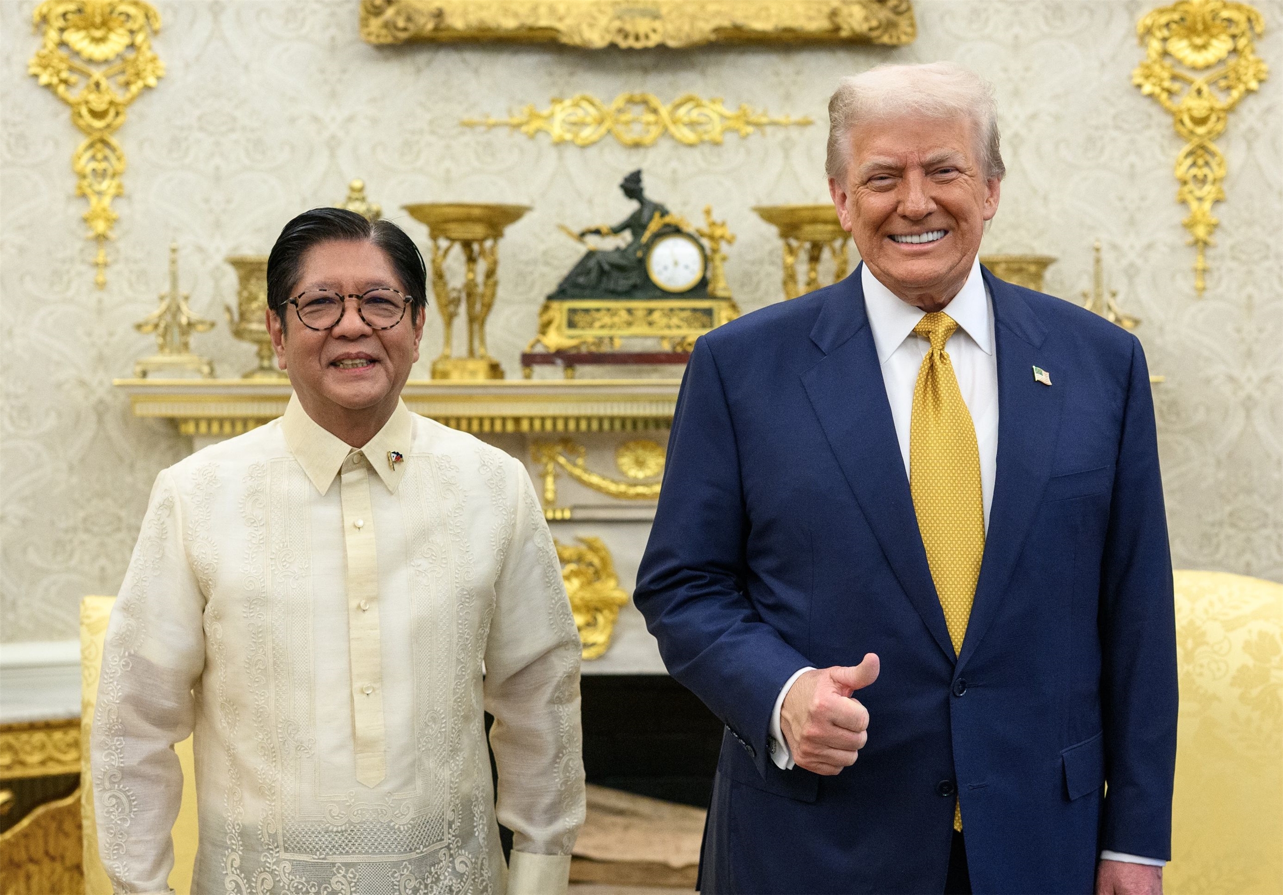 美國總統川普22日在白宮接待來訪的菲律賓總統小馬可仕。 (圖:X@whitehouse)