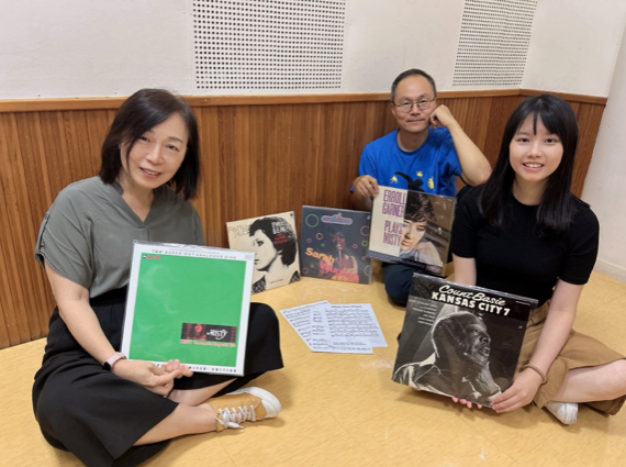  鴻鴻(中)  庭昀(右) 徐凡(左)