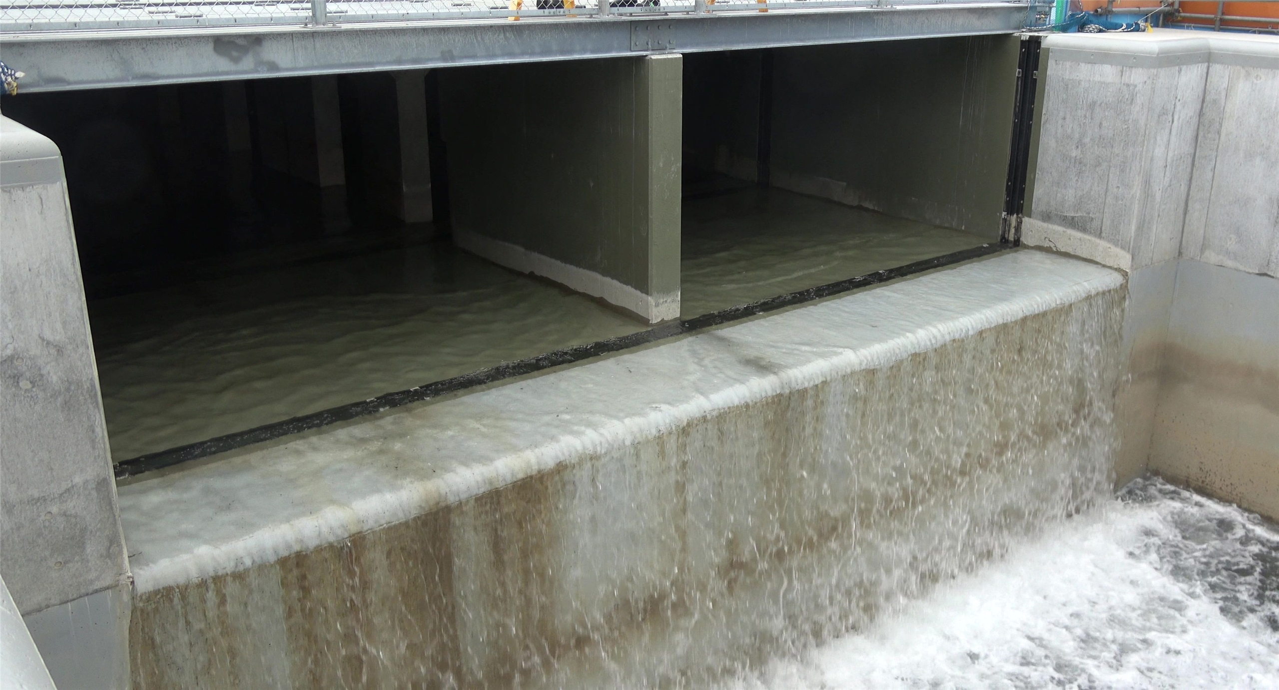 圖為日本東京電力公司福島第一核電站2023年10月5日開始進行第二輪核處理水排放入海。