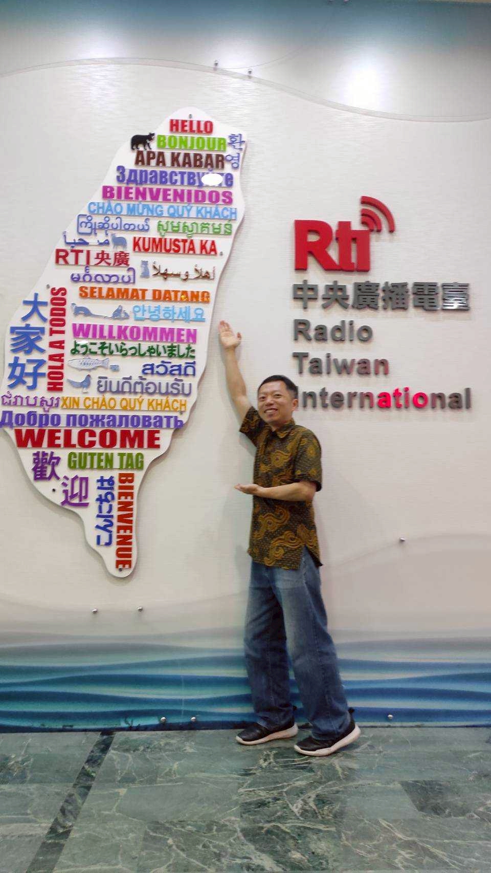 熱愛客家音樂研究的李明釗