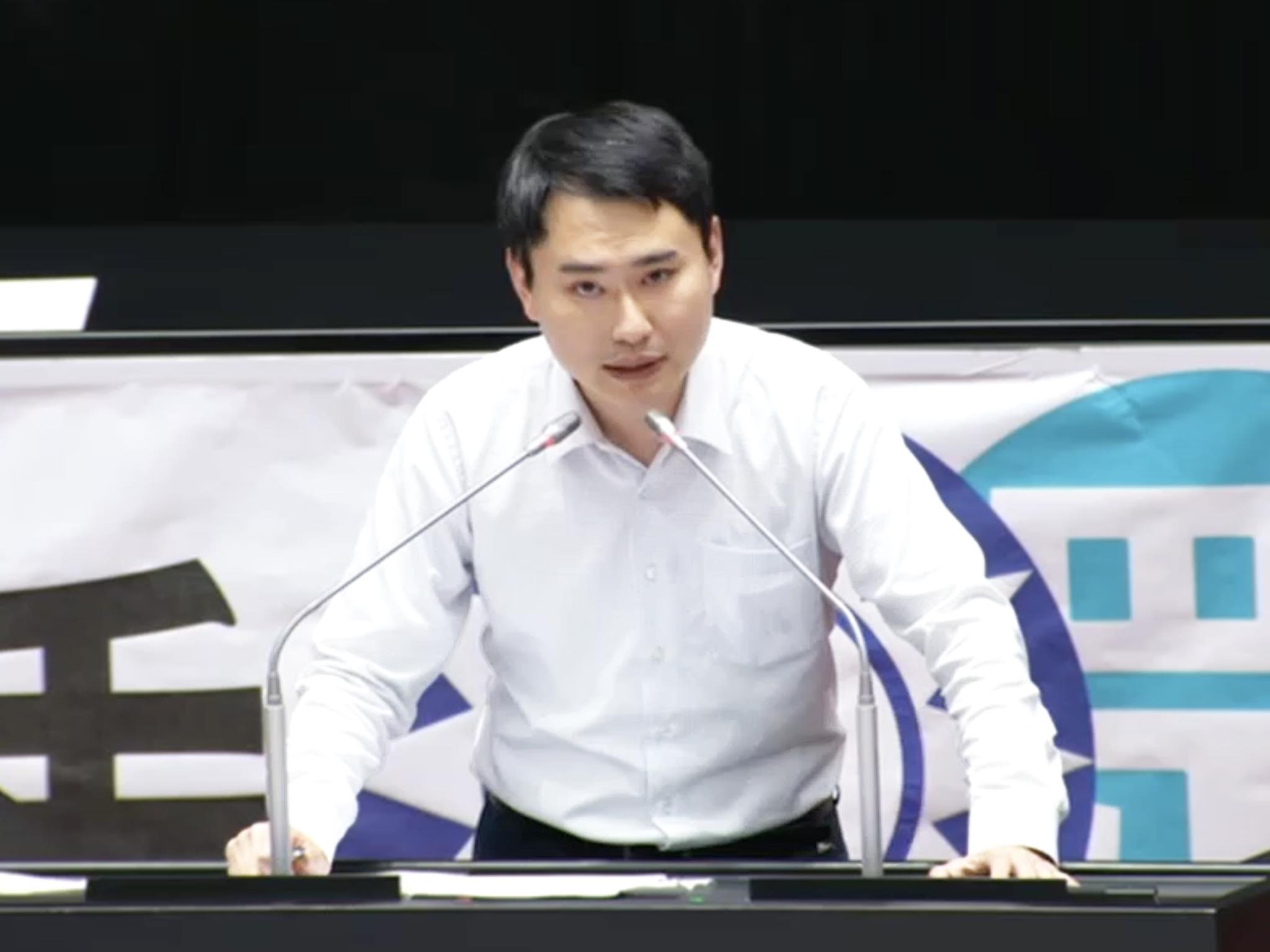民進黨嘉義立委陳冠廷(圖)呼籲中央應比照2009年莫拉克風災後做法，成立丹娜絲颱風專案或特別條例重建基金，針對災後所需的電網修復、農業復原、防災工程等進行中長期投資與支援。 （陳冠廷提供）