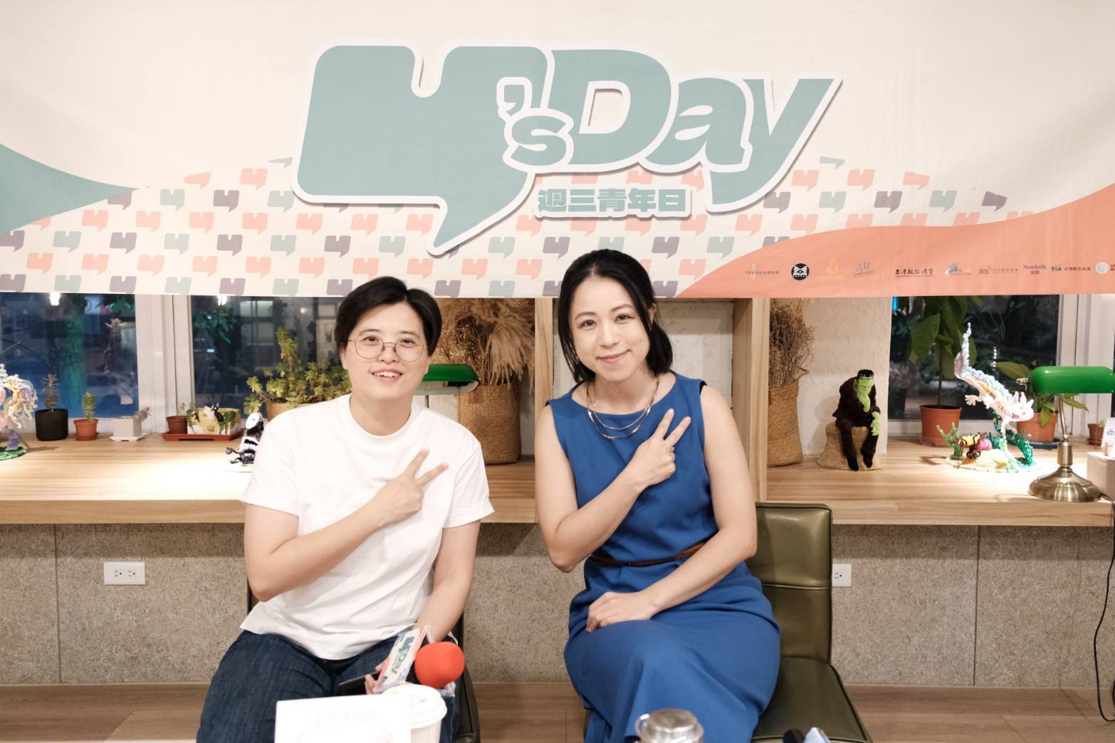 Y’s Day「週三青年日」23日舉辦「文學能改變什麼？從《臺灣漫遊錄》談文學、認同、行動與歷史的可能性」座談。圖左為作家楊双子、右為北美台灣研究協會理事張竹芩。(台灣智庫提供)