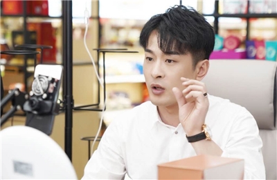 中國直播帶貨網紅辛巴再陷消費爭議。資料照。（翻攝自微博@辛有志xyz）