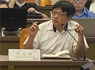 中央研究院社會學研究所22日舉辦「中共外宣在台灣：在發動者和接收者之間」學術演講，前亞洲事實查核實驗室主任李志德是講者之一。(陳念宜 攝)