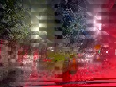 颱風丹娜絲於6日深夜在嘉義縣布袋登陸，嘉義市區吹起強風並持續1個多小時，學校圍牆、樹木都被吹倒。（鄭榮貴提供）

