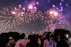 LG
預購高鐵飯店聯票 抽大稻埕煙火河岸第一排觀賞席
2025大稻埕夏日節將登場，台北市觀傳局9日表示，
活動期間內預購指定檔期的高鐵飯店聯票，並可參加
限量「大稻埕河岸煙火觀賞區入場證」抽獎活動，搶
先卡位絕佳觀賞視角。
（台北市觀傳局提供）
中央社記者楊淑閔傳真  114年7月9日
