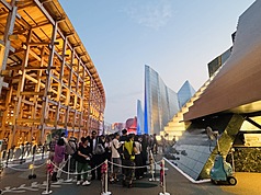 TECH WORLD館在網路上的關鍵詞是台灣，有96%日本民眾知道此館就是台灣館。原本預期每天湧入3000
多人，但現在每天湧入約4000人觀賞。
