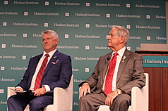 華府智庫哈德遜研究所14日舉行座談，聚焦眾議院共和黨政策委員會在美中大國競爭的下一步行動，眾議員威爾森（右）及唐寧出席。