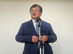 衛福部長邱泰源17日列席立法院衛環委員會，並接受媒體訪問。