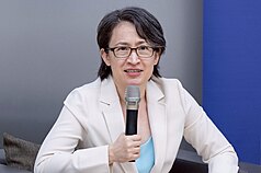 昔捐帆布遭批政治介入校園，副總統蕭美琴表示，為花蓮人爭口氣。
（檔案照）