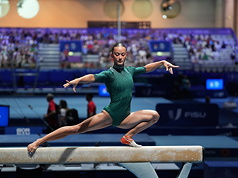 台灣、瑞典混血的體操女孩陳瑞安，27日在德國世大運女子競技體操的平衡木決賽，以13.266的高分摘下銀牌，連2天有獎牌進帳。（大專體總提供）
