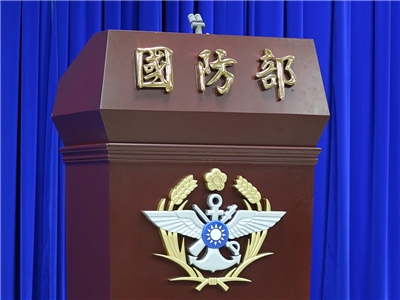 國防部近日預告修正「陸海空軍軍官士官志願留營入營甄選服役規則」，調整軍官、士官志願留營、入營甄選條件門檻。(資料照/王照坤 攝)