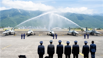 空軍第五聯隊4日舉行「RF-5E偵察機除役典禮」，也正式宣告我國國造F-5E「虎II」系列戰機正式走入歷史。(楊仁翔 攝)