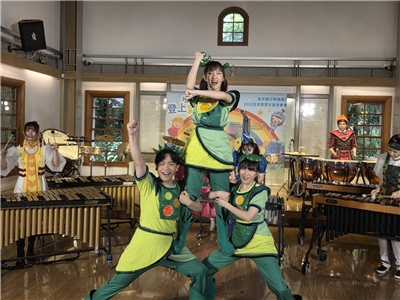每年都帶來驚喜的「豆莢寶寶兒童音樂會」，今年推出《噔噔！登上彩虹塔》，由豆莢寶寶DoReMi領軍，帶著大小朋友開啟一場夢幻又熱血的音樂奇航。(江昭倫 攝)