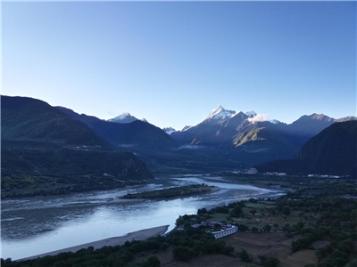 中國預計於雅魯藏布江興建大壩，將影響下游印度與孟加拉等國家。(圖：維基百科)