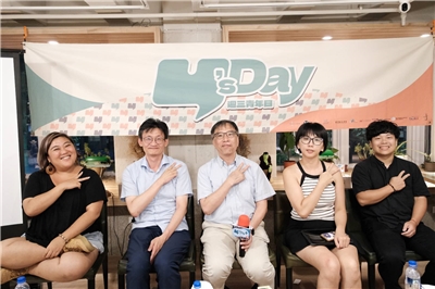 Y’s Day「週三青年日」30日舉辦「大罷免的意義與展望：公民行動的下一步」座談。圖左起：Savungaz Valincinan、林宗弘、陳俐甫、黃湘仙、胡瀚雯。(台灣智庫提供)