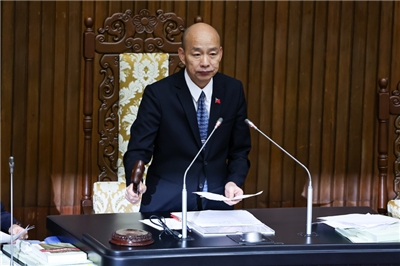 立院三讀 董監事若涉證券詐欺背信 得跨公司解任。 (示意圖)