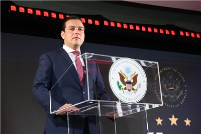 美國駐巴拿馬大使卡布瑞拉(Kevin Cabrera)。 (圖:X@USAmbassadorPAN)
