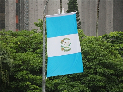 中美洲友邦瓜地馬拉國會議長羅慕斯率團訪台，外交部表示，台瓜邦誼穩固深厚。圖為瓜地馬拉國旗 (央廣檔案/記者王照坤 攝)