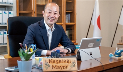 長崎市長鈴木史朗。(圖：長崎市官網)