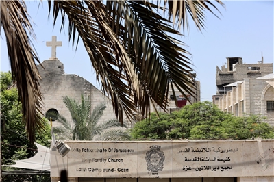 加薩市聖家堂(Holy Family Church)17日遭以軍轟炸。