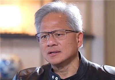 輝達（NVIDIA）執行長黃仁勳接受中國官媒央視專訪。(網路圖片)