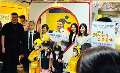 行政院長卓榮泰2日出席台北西門捷運站舉辦「守護之盾－防空避難體驗特展」開幕式。(鄭佑漢 攝)