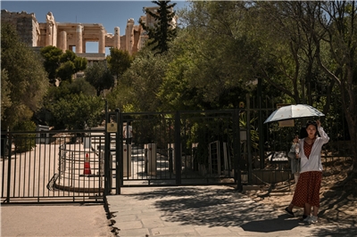 熱浪來襲，希臘雅典衛城部分區域暫時關閉。