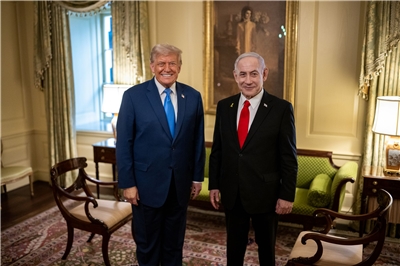 美國總統川普(Donald Trump)7日在白宮接待來訪的以色列總理尼坦雅胡(Benjamin Netanyahu)。 (圖:X@WhiteHouse)