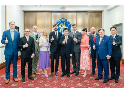 外交部長林佳龍8日上午接見立陶宛國會跨黨派議員一行8人，雙方就區域安全情勢及經貿合作等議題交換意見 (圖取自林佳龍臉書)