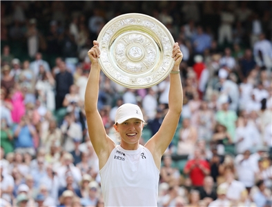 波蘭好手斯威雅蒂（Iga Swiatek）贏得溫布頓網球賽女子單打冠軍。(AFP)