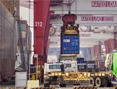 中研院表示，今年上半年國內出口與投資動能暢旺；不過，下半年對等關稅政策仍具高度不確定性，今年經濟成長率恐難「保3」。示意圖。