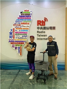 莊家冀理事長和爸爸以及愛犬