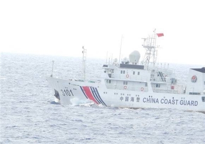 近期中國海警船，疑似趁我國年度漢光軍演之際，對我東沙海域進行灰色襲擾，測試我國海上部署。海巡署立即派艦前往應對。(海巡署提供)