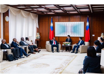 外交部長林佳龍接見友邦史瓦帝尼公共服務部及教育暨訓練部訪團 (外交部提供)