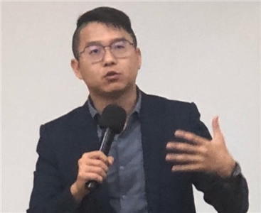 東海大學政治學系教授邱師儀建議，反共論述應該要更細緻，才有機會拉攏中國配偶跟年輕人等族群的選票。(FB@邱師儀)