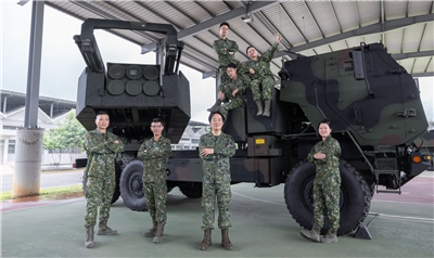 賴清德總統日前前往台中勗勉「陸軍砲兵第58指揮部」，特別錄製「國軍精神戰力專案教育」勗勉影片。 (圖:總統府)