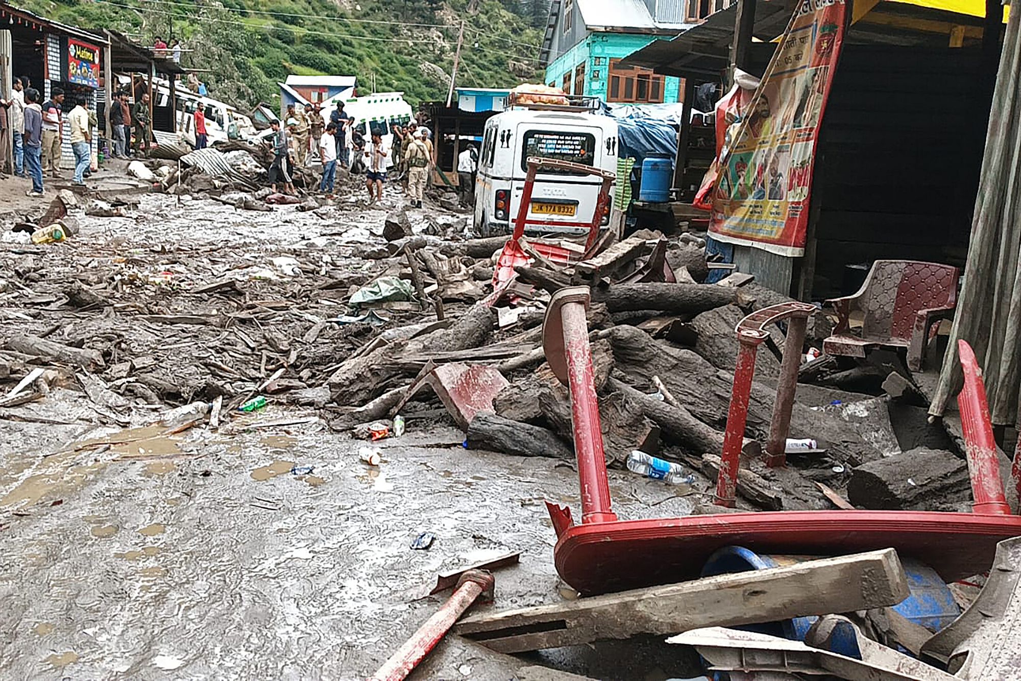 印度克什米爾突發暴雨，釀46死逾200人失蹤。