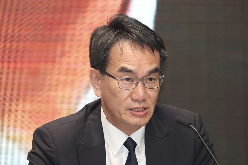 數位發展部準部長林宜敬28日上午出席行政院「行動創新AI內閣2.0發布記者會」。
